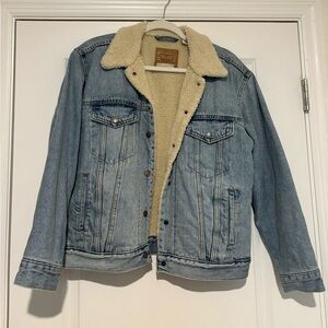 Levi Sherpa Lined Oversized Denim Trucker Jacket
